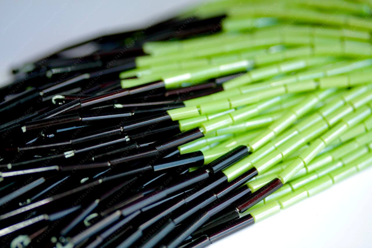 Пучки стеклярусу Neon Lime+Jet 6mm прямий
